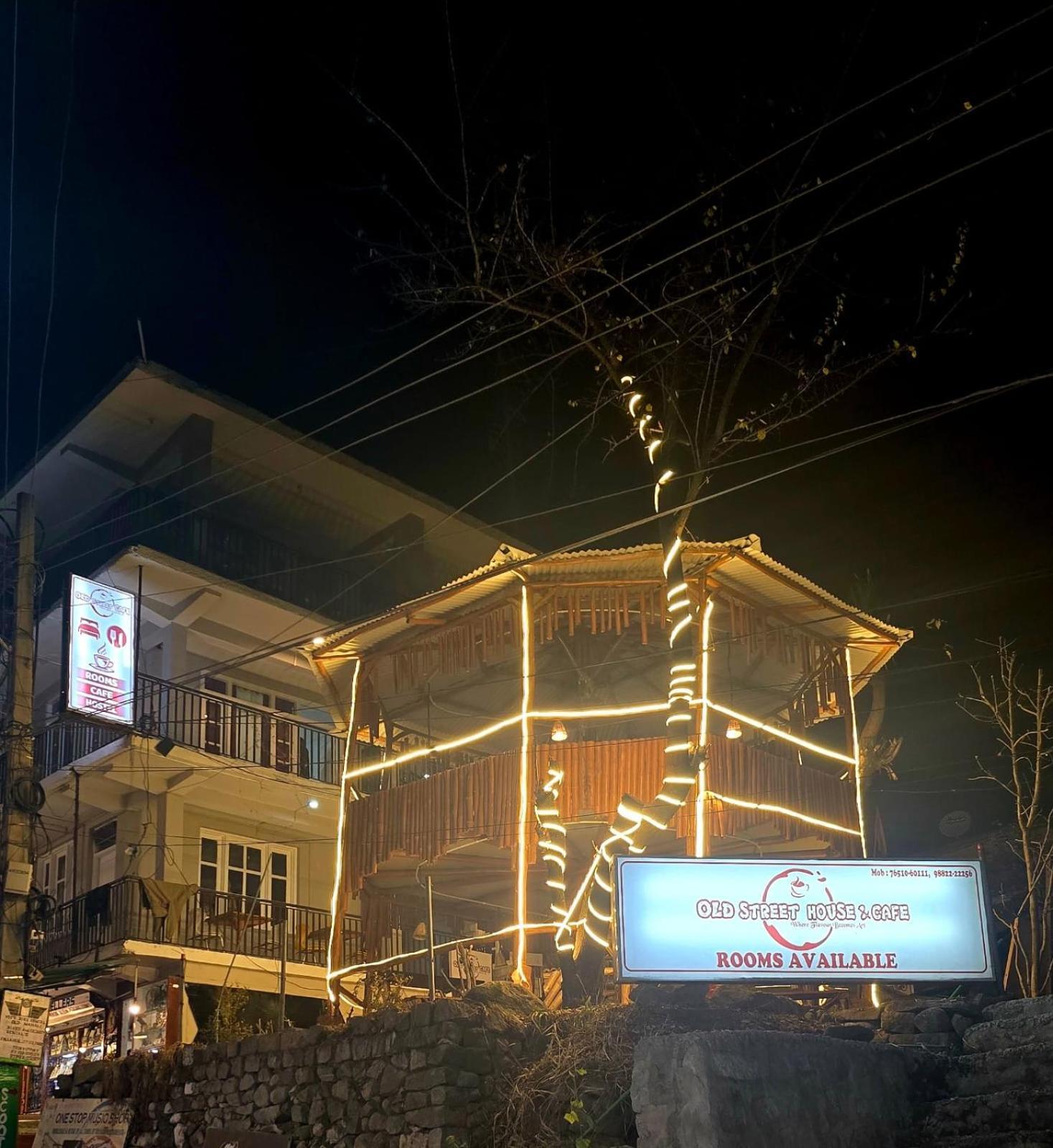 Old Street House And Cafe Hotel Manali  Exterior photo